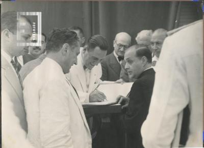 Visita del Gral. Juan Domingo Perón a la inauguración de la Fábrica de Tolueno