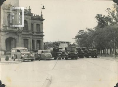 Parque automotor municipal en la década del '50