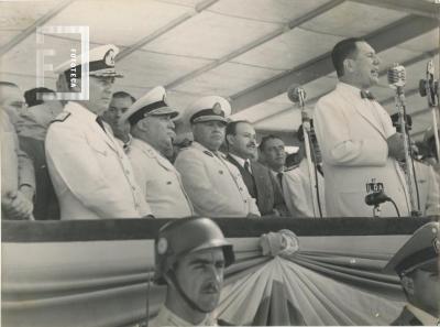 Visita del Gral. Juan Domingo Perón a la inauguración de la Fábrica de Tolueno