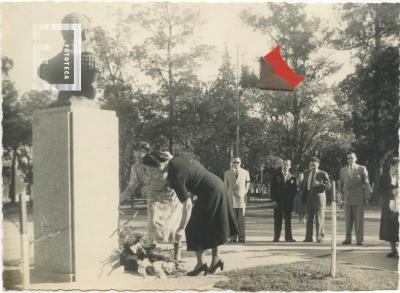 Intendente Manuel Cáceres en homenje al Gral. San Martín