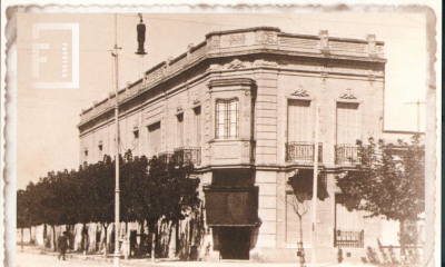 Farmacia Vandiol ubicada en Rivadavia (actual avenida Rocca) y Guemes.