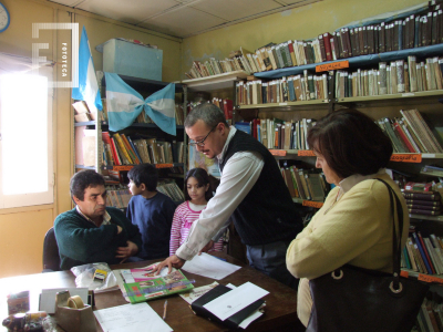 Donación de libros para la Biblioteca de la Sociedad de Fomento Los Barrios Unidos