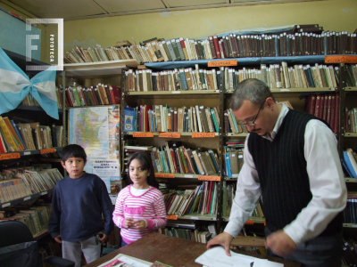 Donación de libros para la Biblioteca de la Sociedad de Fomento Los Barrios Unidos