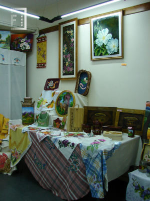 Exposición de talleres femeninos (Tejido, Artesanías, Pintura Decorativa, Porcelana Fría, Reciclado)