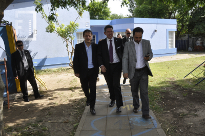 Visita del Embajador de Estados Unidos Noah Mamet al barrio La Josefa 