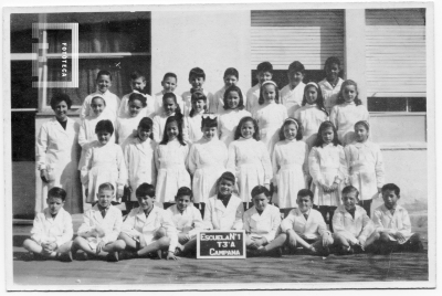 Grupo de estudiantes de Escuela Nro. 1