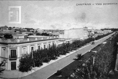 Tarjeta Postal de la Av. Rivadavia desde la esquina de Dellepiane