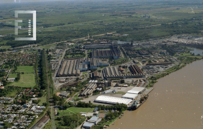 Vista aérea de la planta Tenaris Siderca