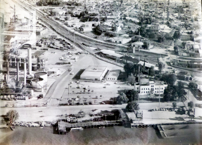 Vista aérea del puerto de la empresa E.S.S.O.