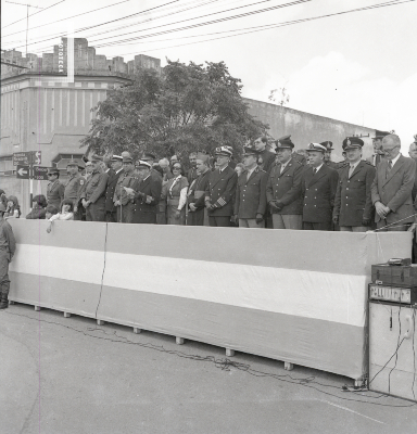 Desfile Cívico Militar en la Avda. Rivadavia (actual Av. Rocca)