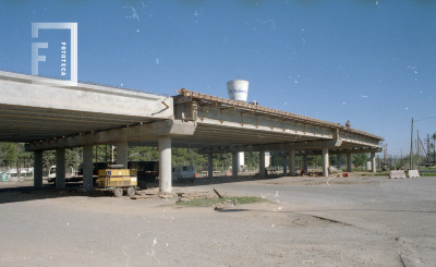 Construcción del puente de la rotonda de Tenaris Siderca