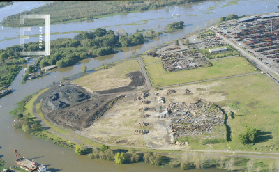 Vista aérea de Tenaris Siderca tras crecida del río Paraná