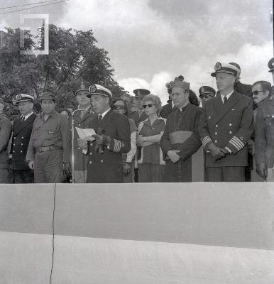 Desfile Cívico Militar en la Avda. Rivadavia - Palco oficial