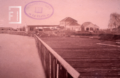 Muelle en el puerto antes de que lleguen las vías