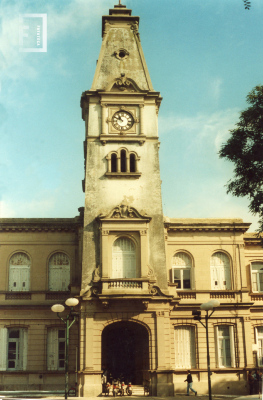 Vista del frente del Palacio Municipal