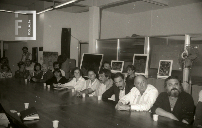 Reunión de artistas campanenses en la Biblioteca Pública Municipal