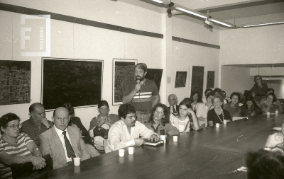 Reunión de artistas campanenses en la Biblioteca Pública Municipal