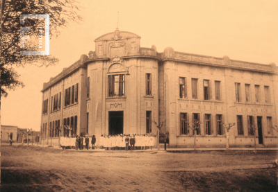 Antiguo edificio de la Escuela Normal, actualemente funciona el I.S.F.D. Y T. Nº 15