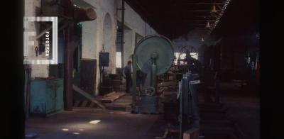 Interior de los talleres del F.F.C.C.
