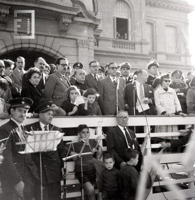 Pirámide de Mayo en la Plaza Eduardo Costa