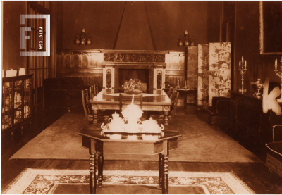 Interior de la casa de la familia Costa