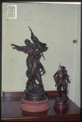 Escultura decorativa perteneciente a la familia Costa