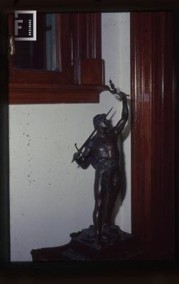 Escultura perteneciente a la familia Costa