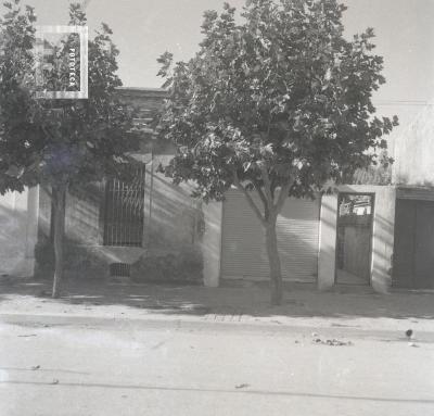 Casa antigua sobre calle Castelli entre 25 de mayo y Mitre