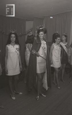 Baile y elección de la reina del carnaval