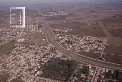 Vista aérea de la ruta Panamericana - Barrio Lubo, Del pino, Dalera