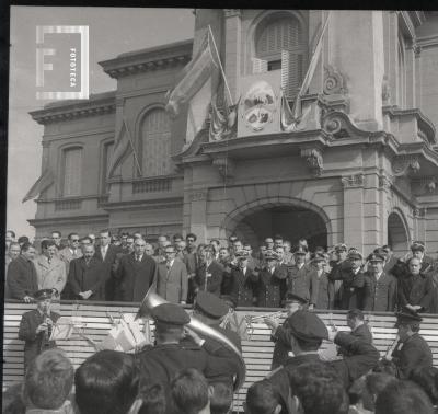 Visita del Gobernador de la Provincia de Bs. As. Oscar Alende