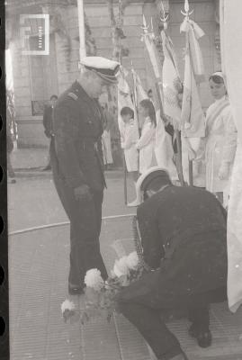 Día de la Bandera - Ofrenda floral en el busto de Manuel Belgrano