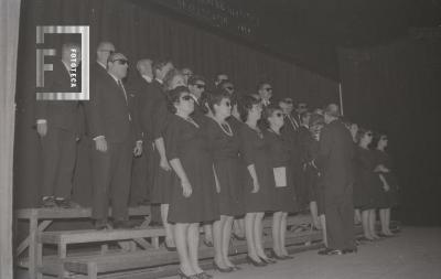 Presentación del Coro de ciegos en el Teatro Pedro Barbero