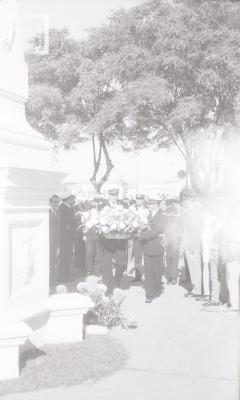 Acto en la plaza por el 25 de Mayo