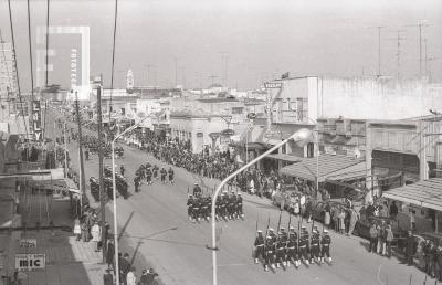 Desfile por el 6 de julio