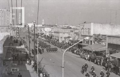 Desfile por el 6 de julio