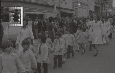 Desfile en la Av. Rivadavia
