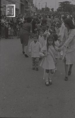 Desfile en la Av. Rivadavia