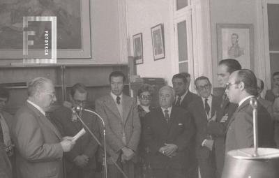 Intendente Dellepiane en el acto por la inauguración de las cloacas