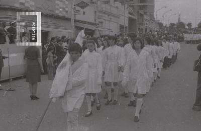 Desfile en la Av. Rivadavia