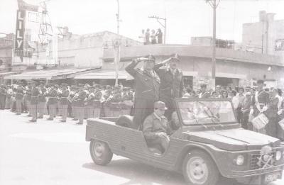 Desfile Cívico Militar en la Avda. Rivadavia