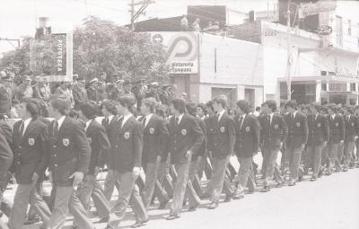 Desfile Cívico Militar en la Avda. Rivadavia