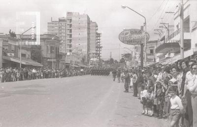 Desfile Cívico Militar en la Avda. Rivadavia