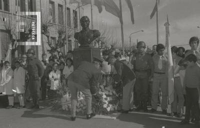 Desfile y acto por el aniversario de la muerte del Gral. San Martín