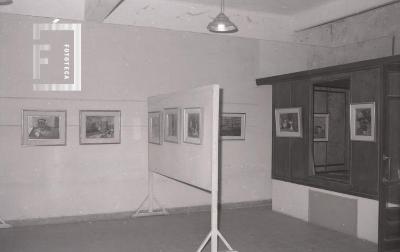 Exposición de pinturas en el Salón Ronald Nash
