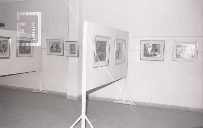 Exposición de pinturas en el Salón Ronald Nash