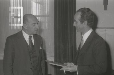 Cónsul italiano junto al Intendente Pref. Mayor Amor