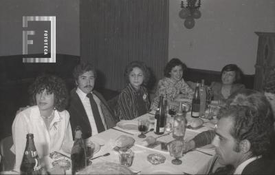 Cena de personal municipal en el día de la primavera