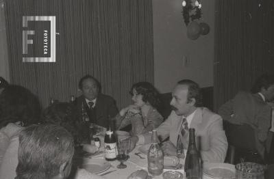 Cena de personal municipal en el día de la primavera