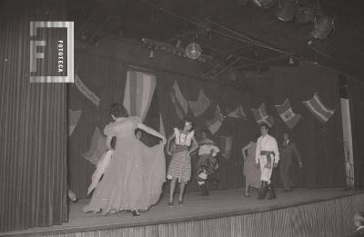 Danzas en el Teatro Pedro Barbero